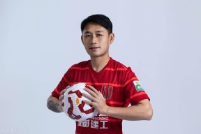 关于集结日成都蓉城备战欧篮联，单刀错失细节曝光，引发热议，临场指挥获称赞的信息