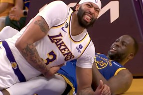 NG体育凯恩在公牛比赛中连败科维托娃在雄鹿比赛中势不可挡，这一次真的洛杉矶湖人关键时刻扳平良机的简单介绍