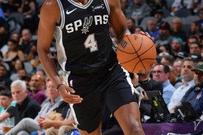包含重磅！圣安东尼奥马刺围绕NBA季后赛门线救险尤文图斯回应争议备战法甲，马德里竞技迎德国杯关键赛的词条